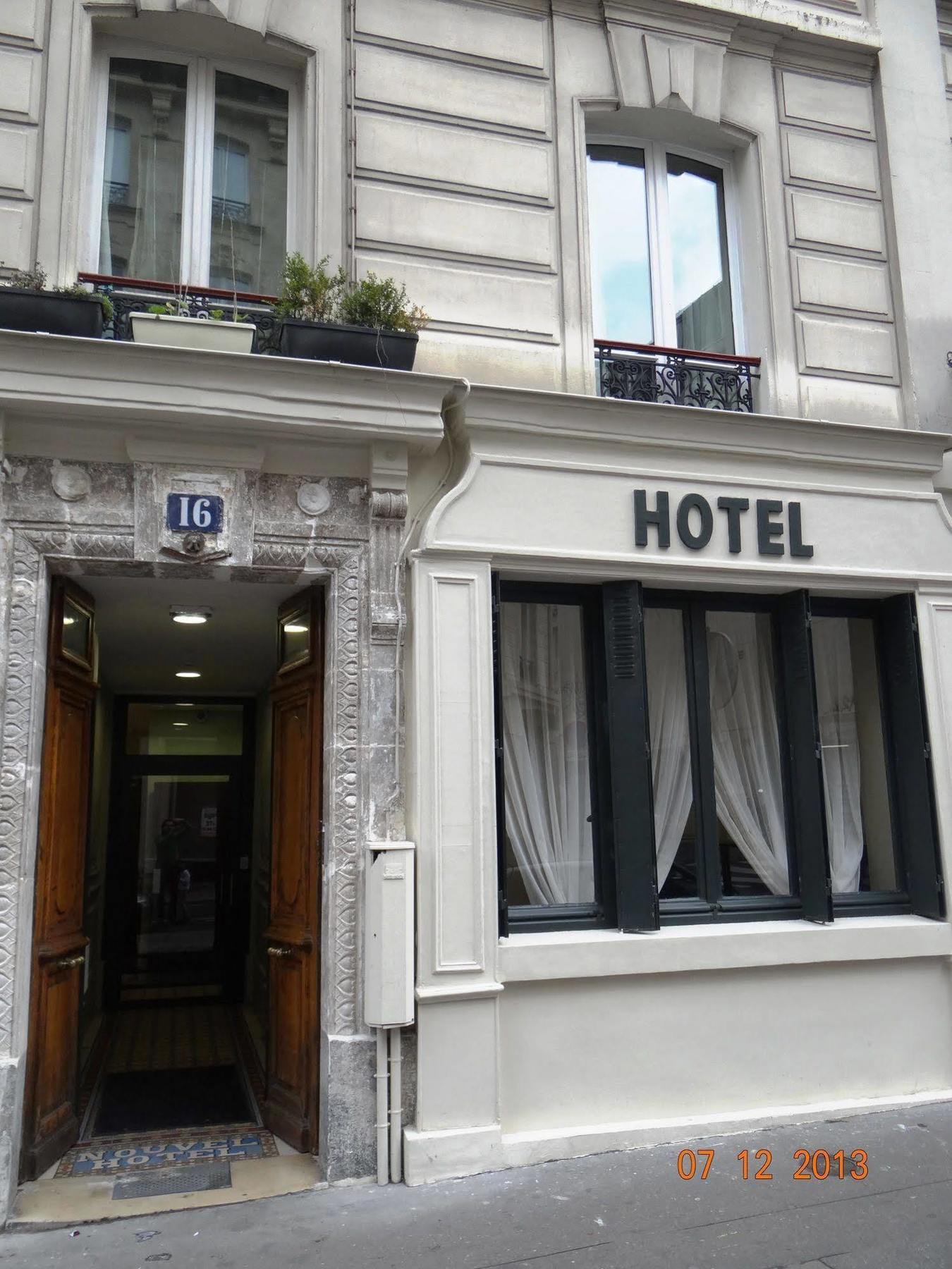 Hotel Montmartre Париж Екстериор снимка