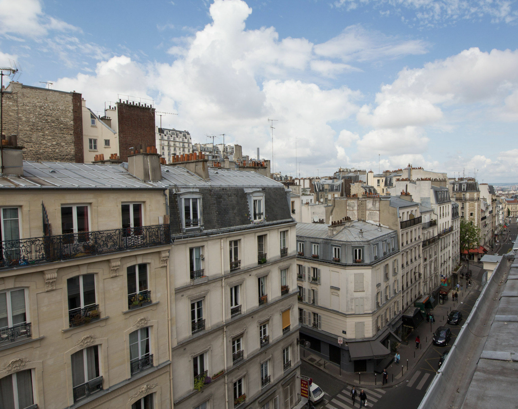 Hotel Montmartre Париж Екстериор снимка